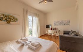 Top Sightseeing 3Rd Floor Studio On A Paved Road!